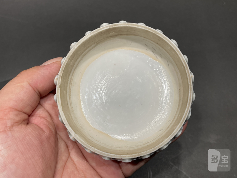 清康熙 青釉贴如意头纹茶叶罐 - 图8